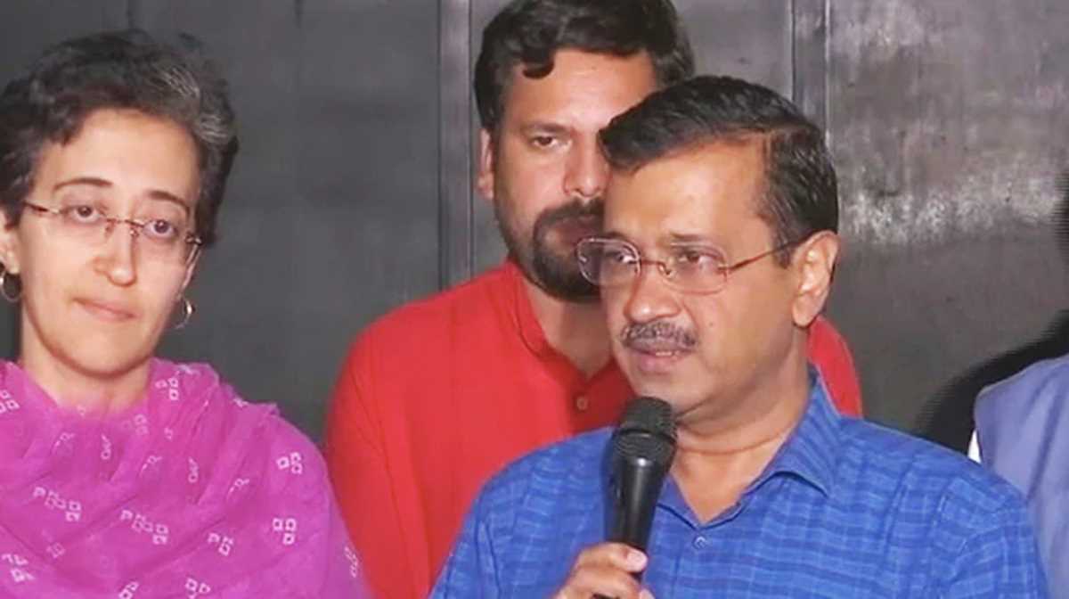 सीबीआई ने मुझसे 56 सवाल पूछे - आबकारी नीति का पूरा मामला फर्जी : अरविंद केजरीवाल सीबीआई ने मुझसे 56 सवाल पूछे - आबकारी नीति का पूरा मामला फर्जी : अरविंद केजरीवाल